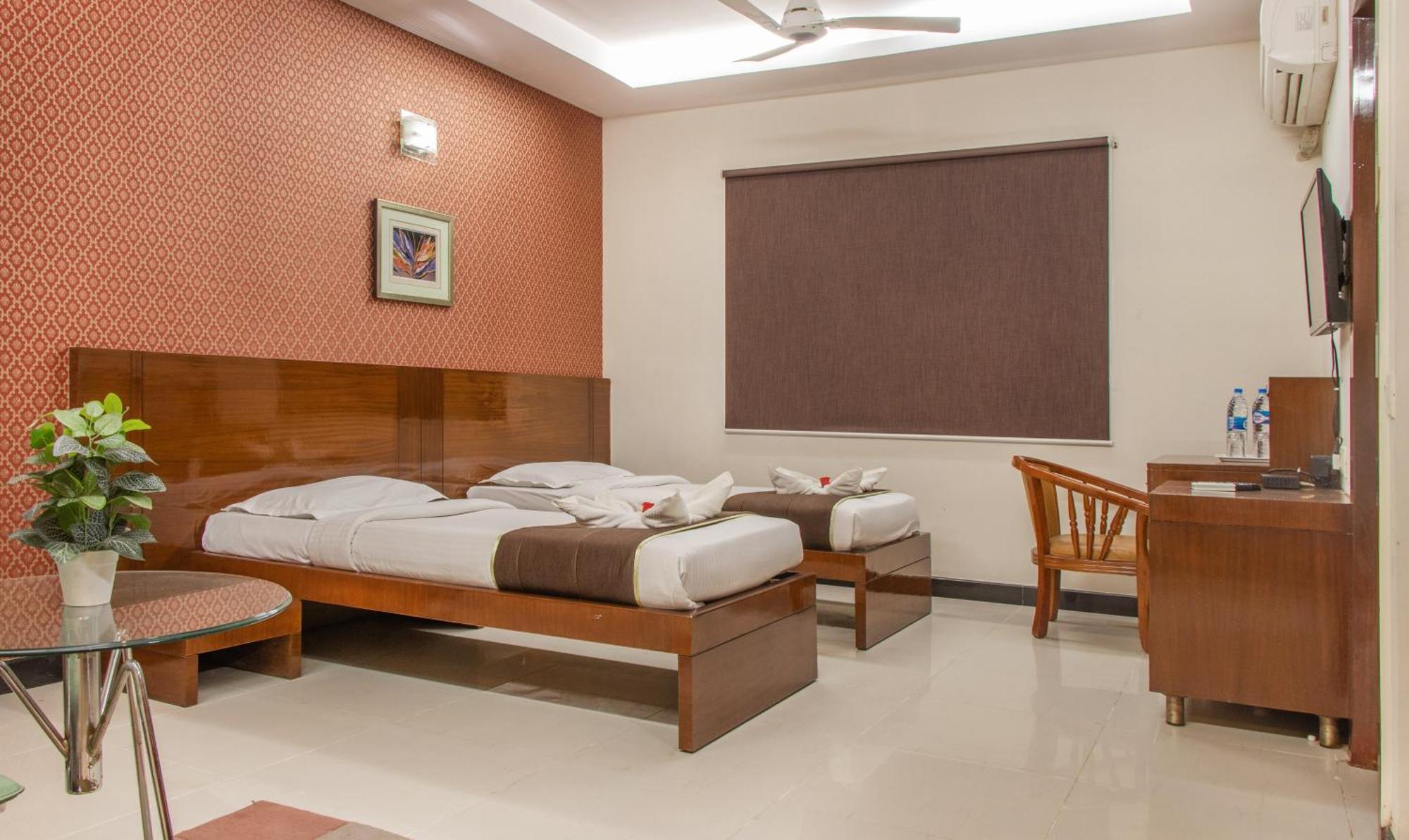 Athasri Hotel Infantry Road Bangalore Exterior photo