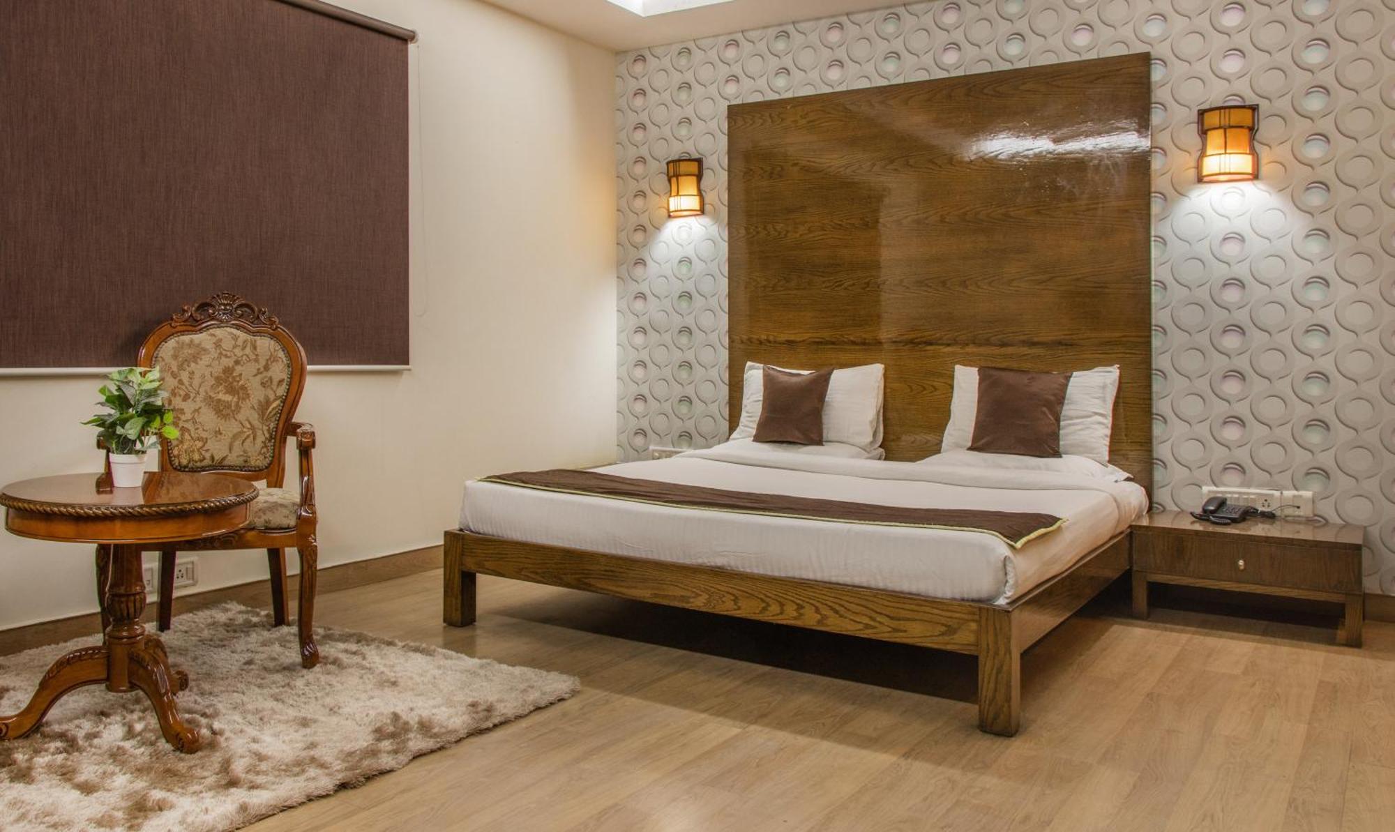 Athasri Hotel Infantry Road Bangalore Exterior photo