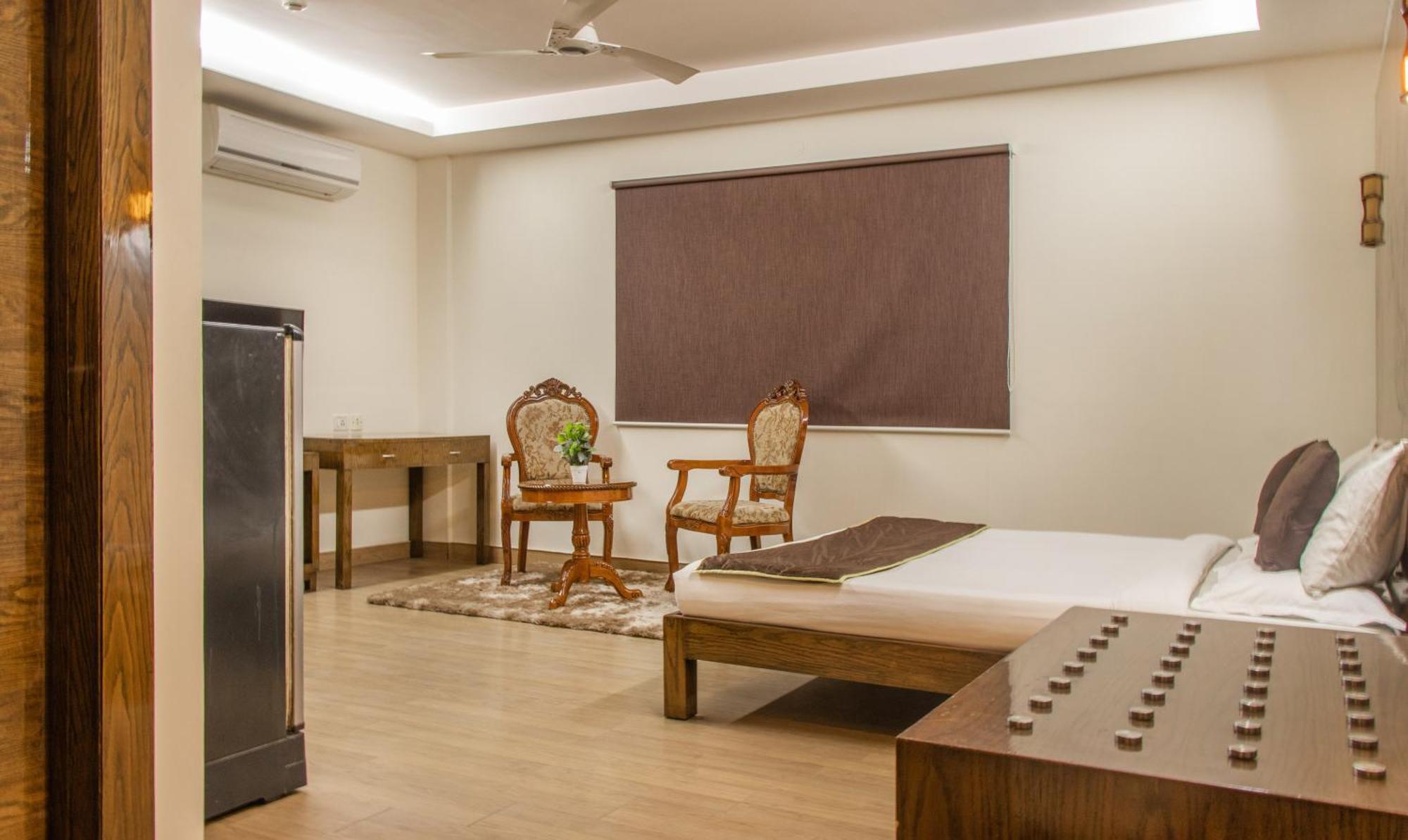 Athasri Hotel Infantry Road Bangalore Exterior photo