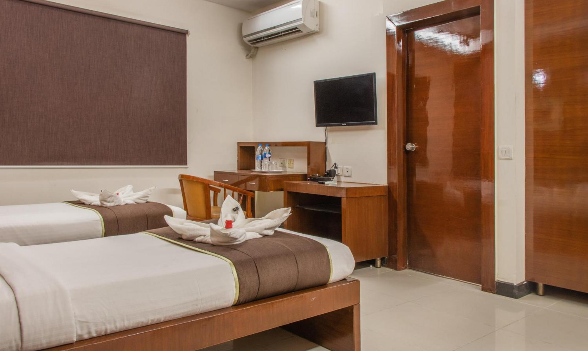 Athasri Hotel Infantry Road Bangalore Exterior photo