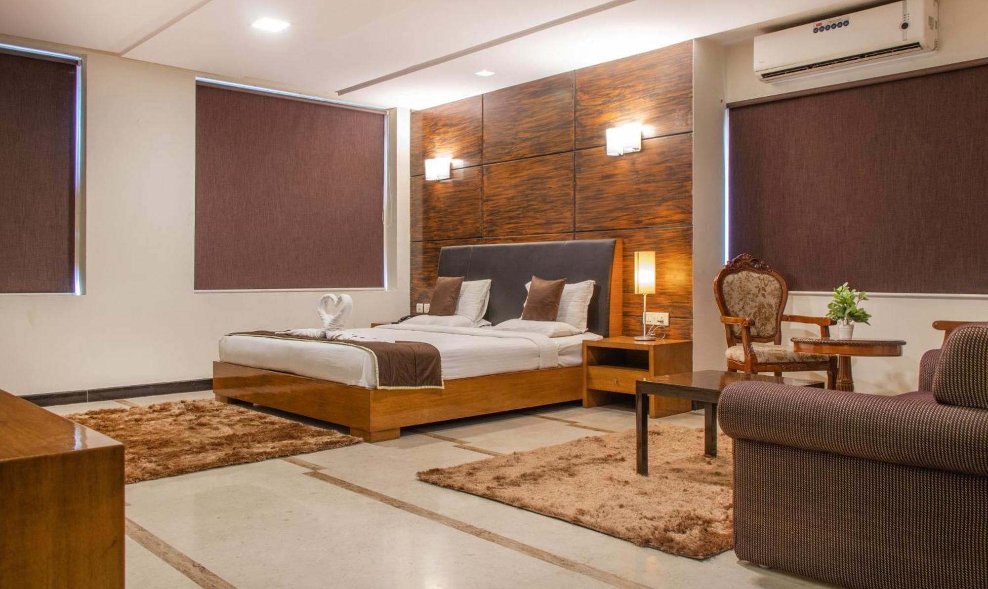 Athasri Hotel Infantry Road Bangalore Exterior photo